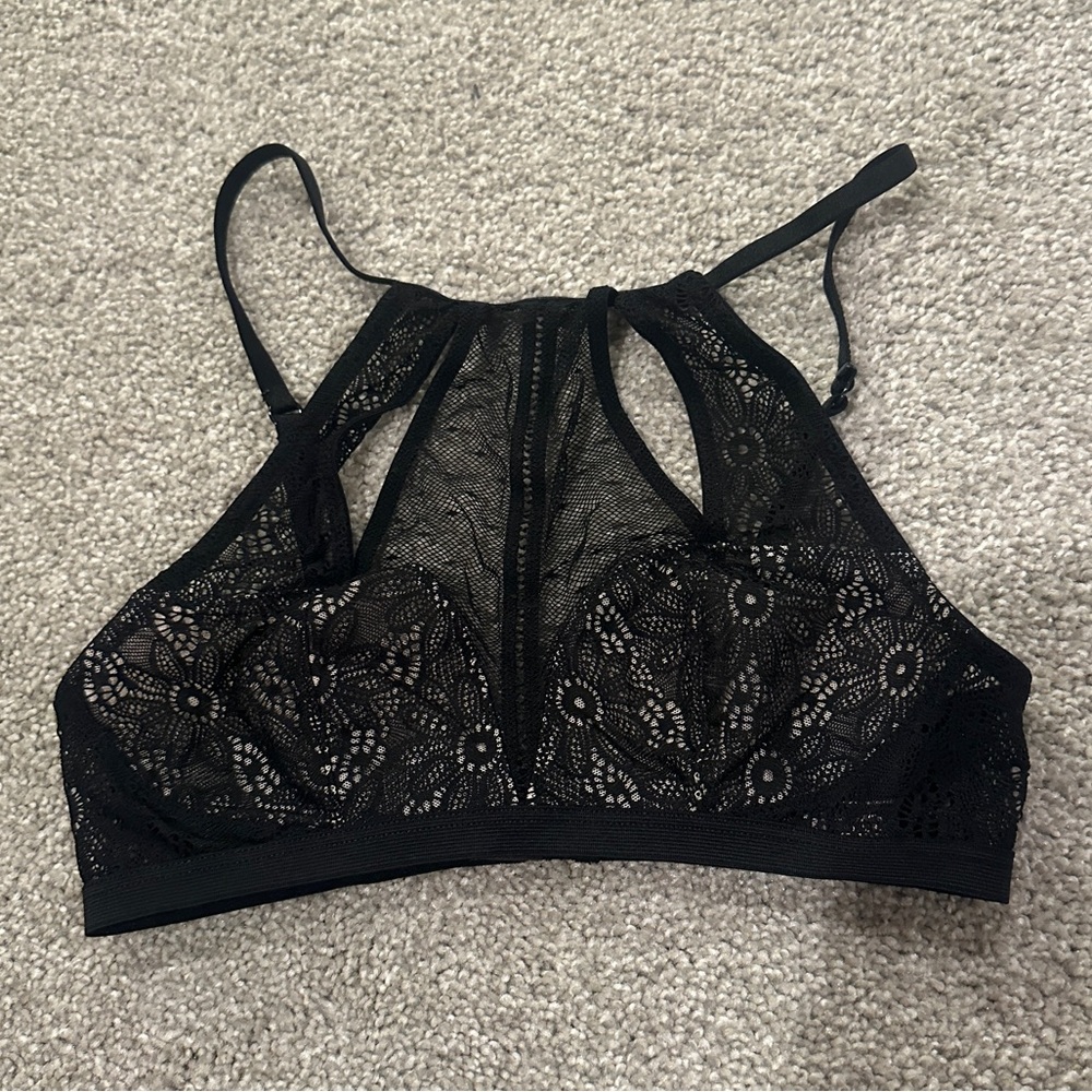 Victoria’s Secret Very Sexy High Neck Unlined Wireless Bralette Black Lace XS